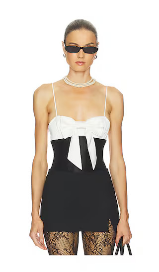 Favorite Emalie Bodysuit in Black

              
    
        
        
            Favorite But... | Revolve Clothing (Global)