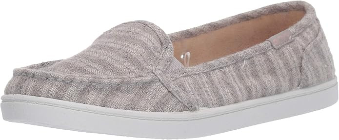 Roxy Women's Minnow Sneaker | Amazon (US)