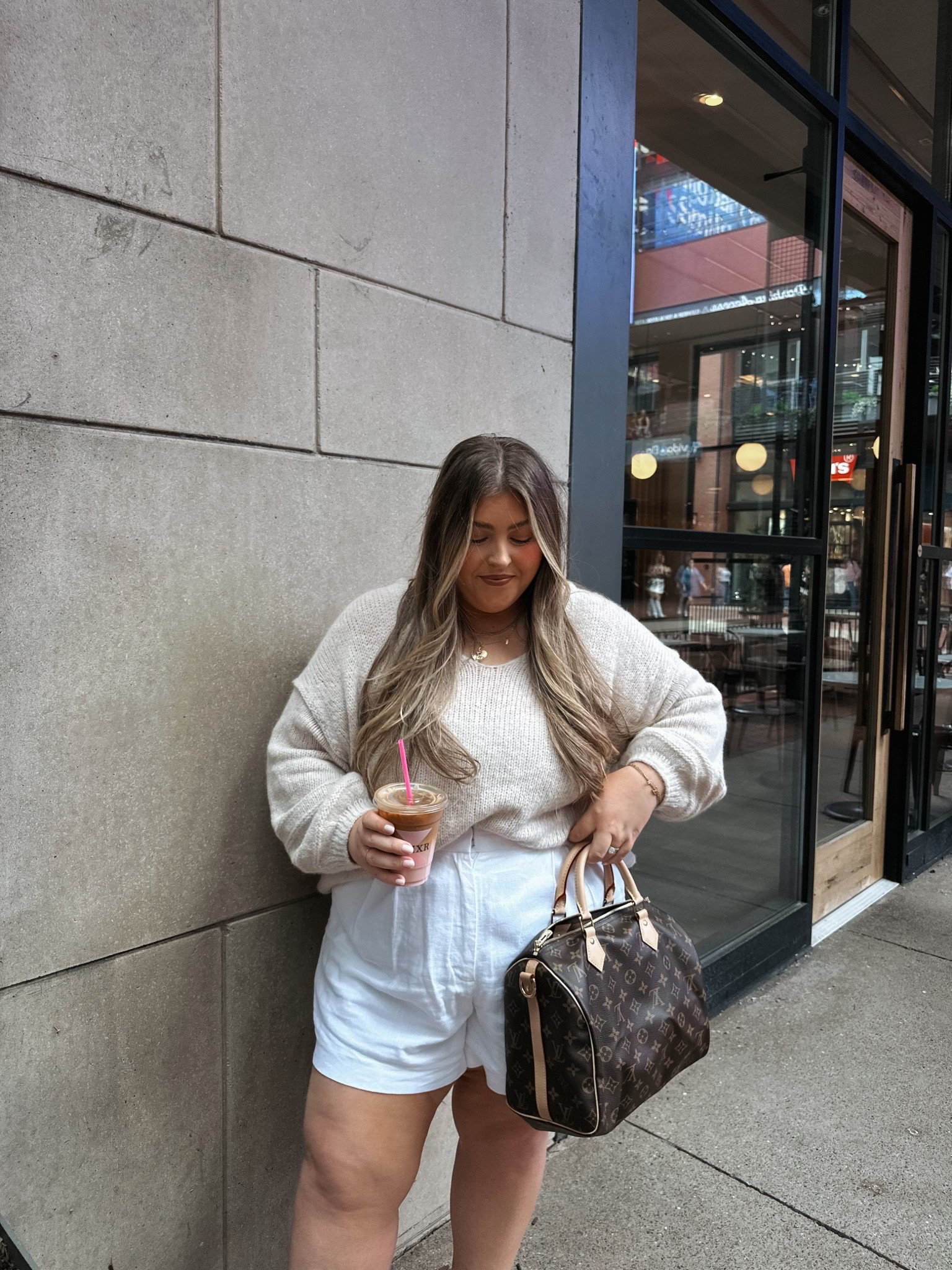 wearing 34 in shorts & xl in sweater 🤍

#LTKMidsize #LTKootd