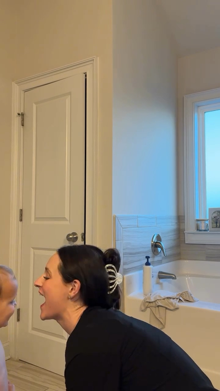 The momma closing shift 🛁📖

@haruharuwonder_us_official @anua_global @amazonkindle @amazonbeauty @kiehls 

#momvlog #momvlogs #dayinthelife#amazonfinds #skincareinfluencer