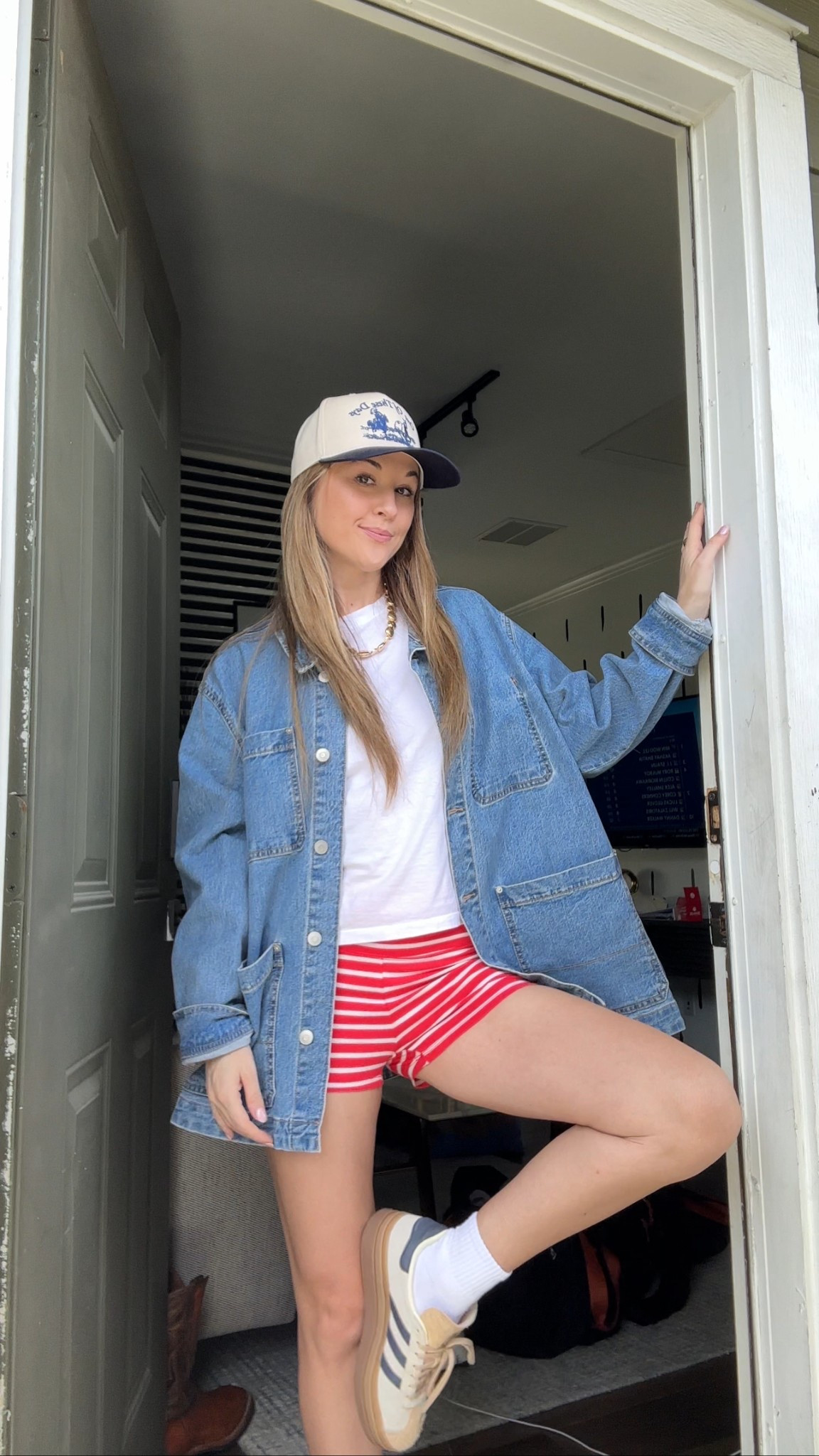 Easy Saturday OOTD featuring my new favorite denim jacket that is only $25!! Quality, feel, and look are sooo good 🫶🏼 

#LTKFindsUnder50