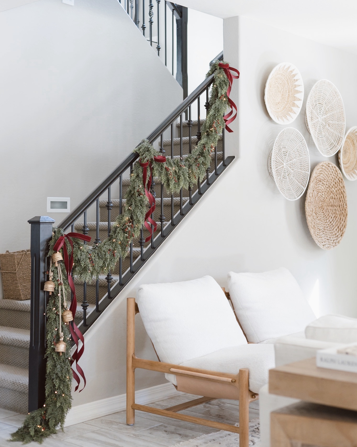 Christmas Staircase Decor 2025 🌲 Simple & and with the perfect touch of burgundy! 
.
Christmas Tree - Christmas Garland Christmas Decor - Christmas Burgundy decor - Traditional Christmas #christmas #christmasdecor #christmas2025 

#LTKHome #LTKSeasonal #LTKHoliday
