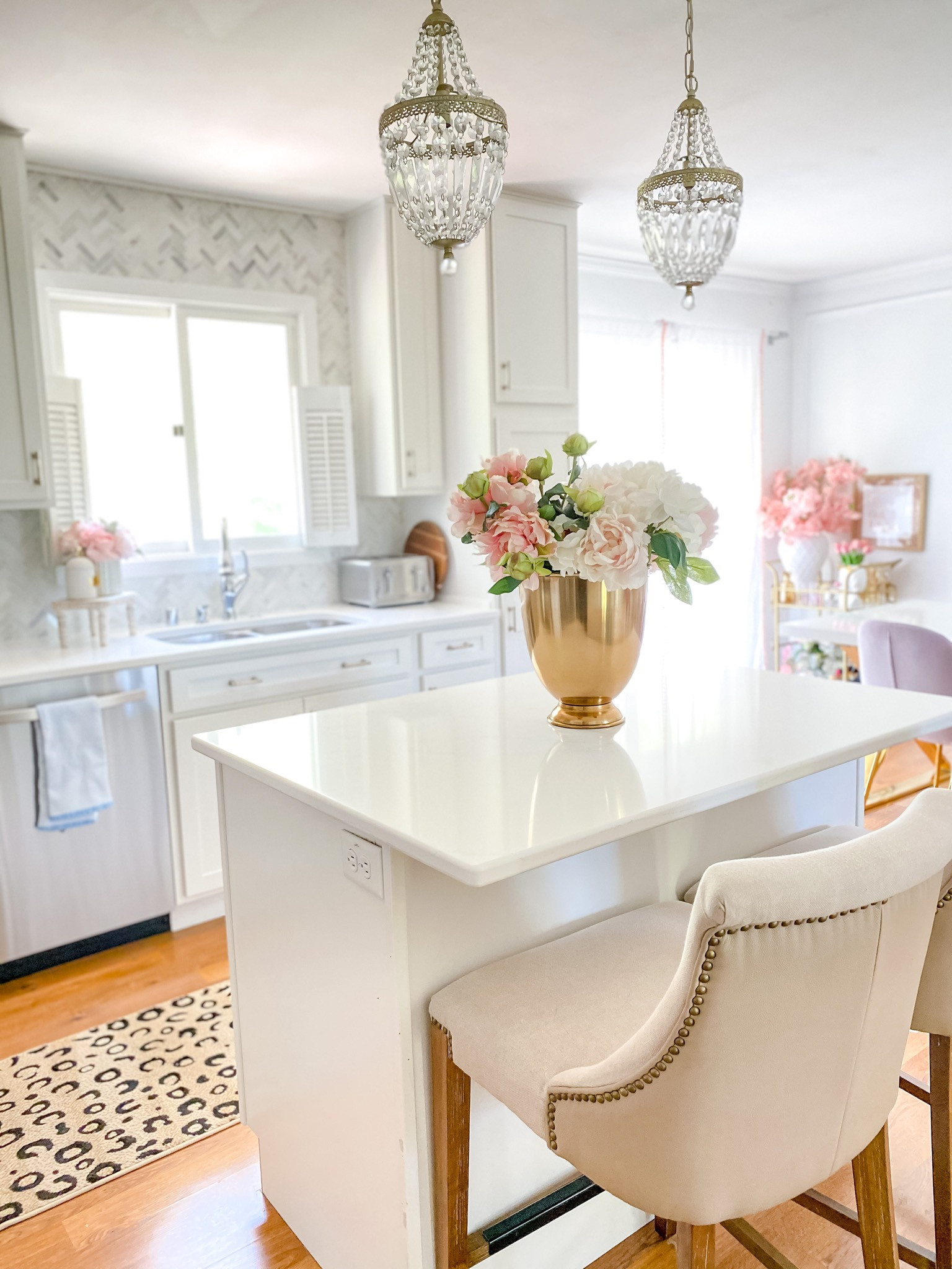 Kitchen decor | kitchen  counter stools 

#LTKsalealert #LTKhome #LTKFind