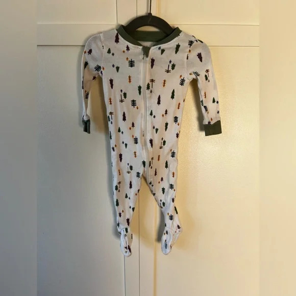DIP Baby Holiday Winter Festive Zip Up Footie Pajamas Size 6-12 Months | Poshmark