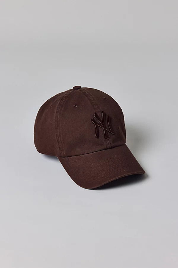 Mitchell & Ness MLB New York Yankees Tonal Logo Dad Hat in Brown, Men's at Urban Outfitters | Urban Outfitters (US and RoW)