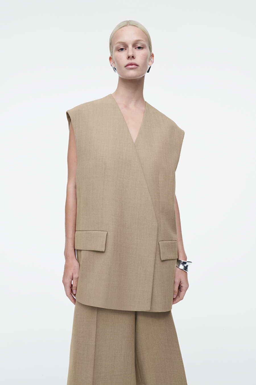 LONGLINE WOOL-BLEND TWILL WAISTCOAT - Beige - COS | COS (EU)