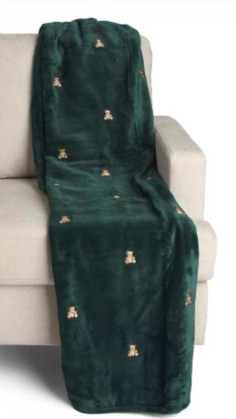 🆕 Holiday throws that’s giving Ralph lauren Christmas at Tjmaxx!!