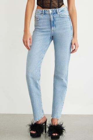 Chiara Slim Straight Jeans | Dynamite Clothing