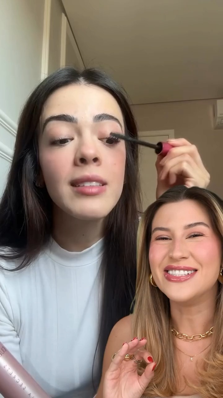 A nossa filha mais nova Super Bold viralizou! Com extremo volume ela dá aquele efeito de cílios postiços, com um efeito incrível desde a primeira camada, aplicador com cerdas curtinhas e ponta esférica que garante aplicação da raiz até as pontinhas ❤️ 

 #LTKbrasil