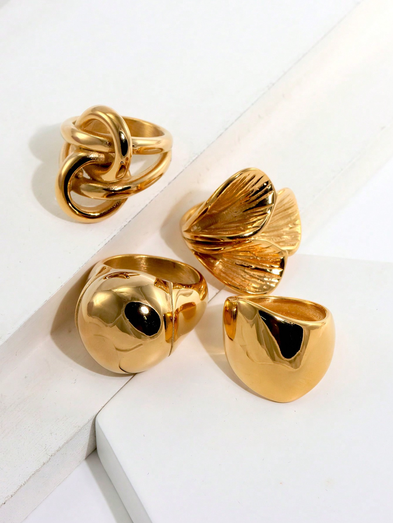 1pc 18K Gold Plated Stainless Steel Large Smooth Flower Shaped Chunky Ring, Suitable For Daily We... | SHEIN