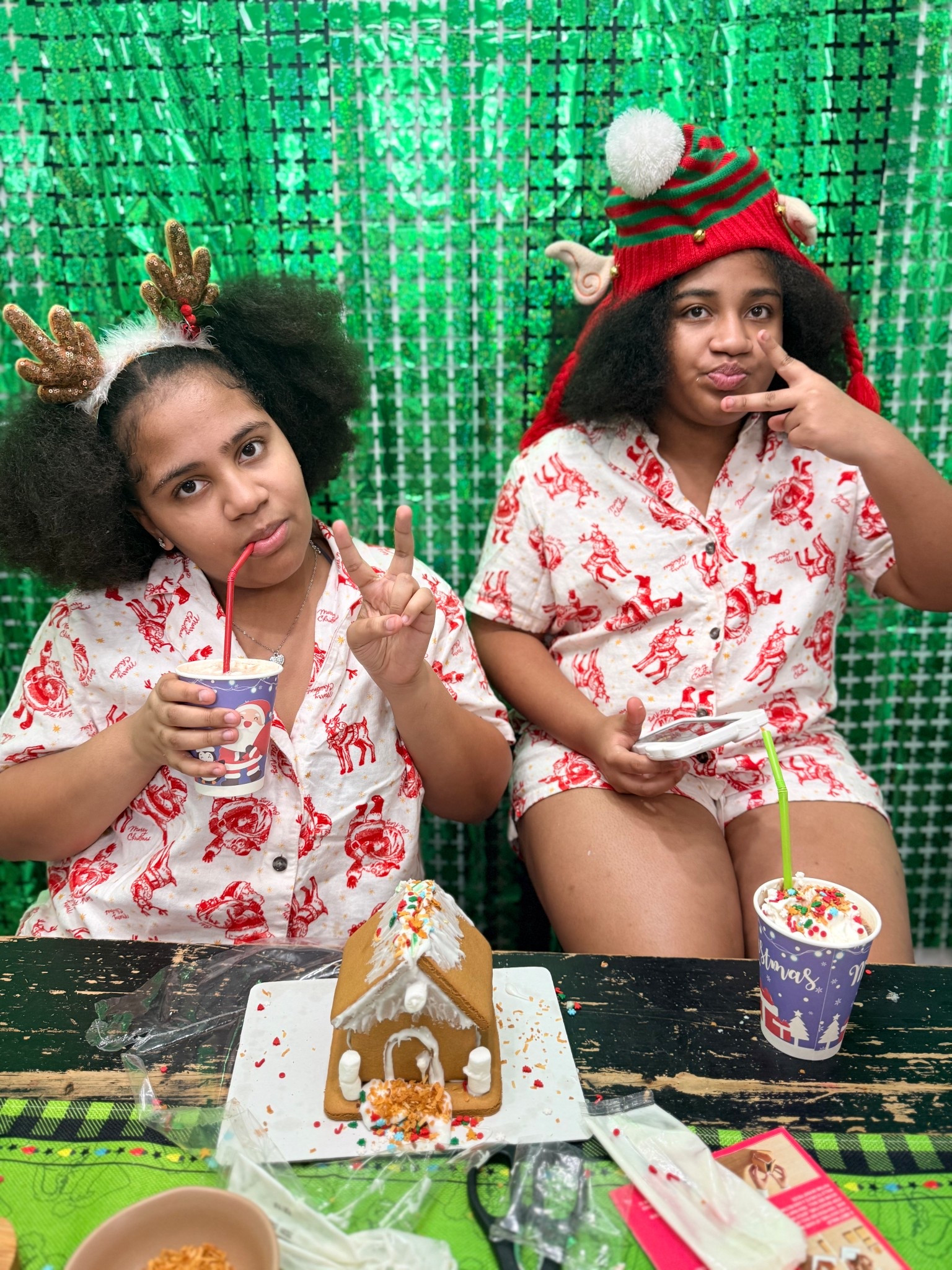 Good news besties — you still have time 🎄❤️
Old Navy Christmas pajamas can arrive by the 24th, which means cozy Christmas mornings are still happening.
I linked all my go-to pajama picks on LTK so you can shop fast and make the memories!

#christmaspajamas #lastminutechristmas #oldnavypajamas #holidaycozy #matchingpjs #familypajamas #christmastraditions #LTKholiday #LTKfamily #LTKfashion #LTKkids #LTKfinds #LTKsale #shoppingfavorites #onlineshopping #christmasshopping #ShoppingWithPriiincesss #Atlantamom #AtlantaCreator #Atlantacontentcreators

#LTKHoliday #LTKPlusSize #LTKKids