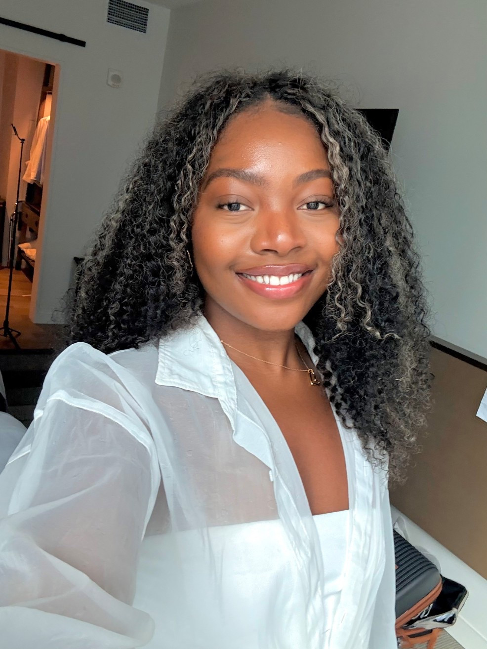 All the products from my latest YouTube video at Woman Evolve. These give  glowing skin & lovely makeup results! Great for dealing with jet lag (sorry the SPF is not sold in US😩 I’ve put an alternative I like) 

#LTKbeauty