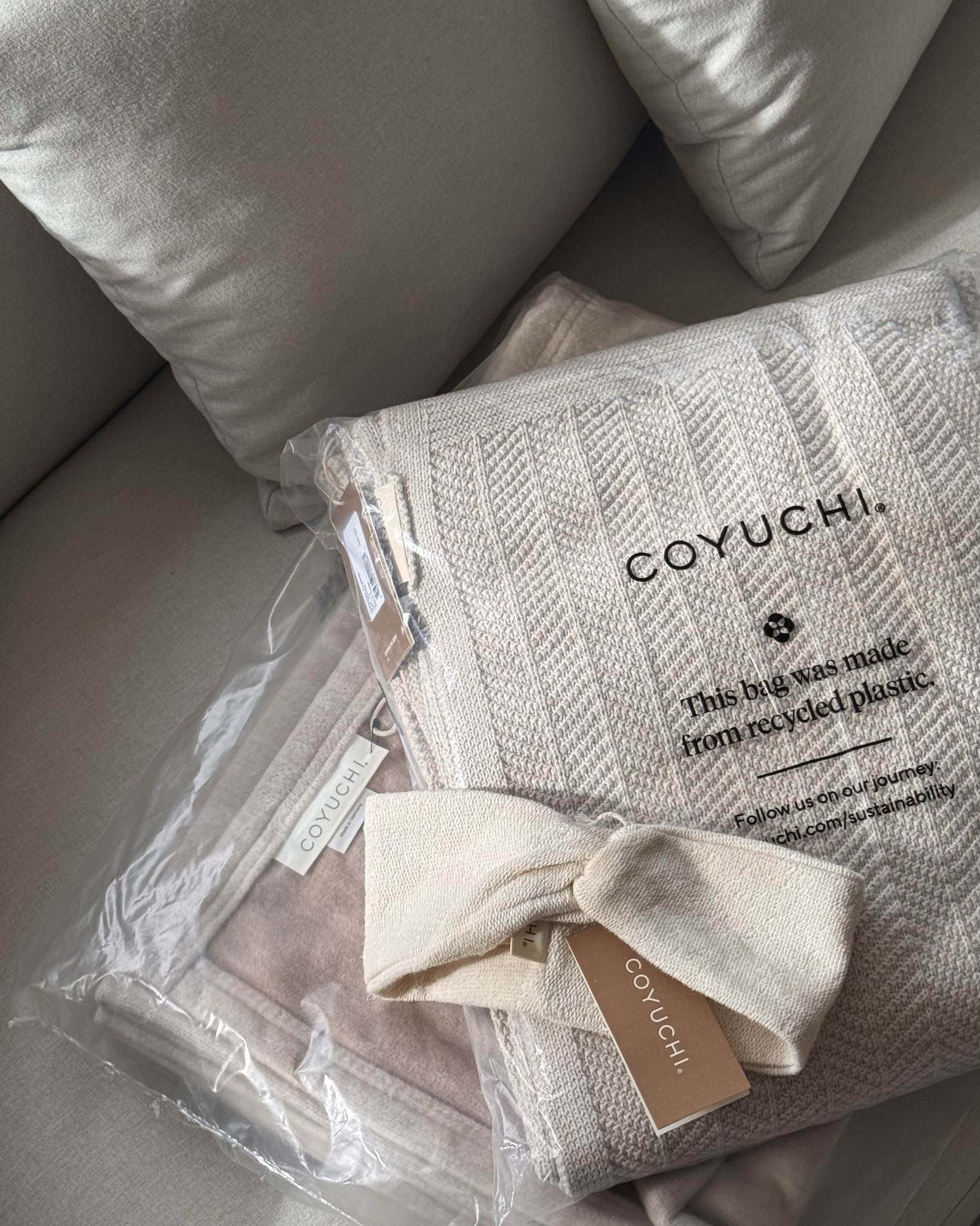 #coyuchi #organicblanket 

#LTKHoliday #LTKGiftGuide #LTKCyberWeek