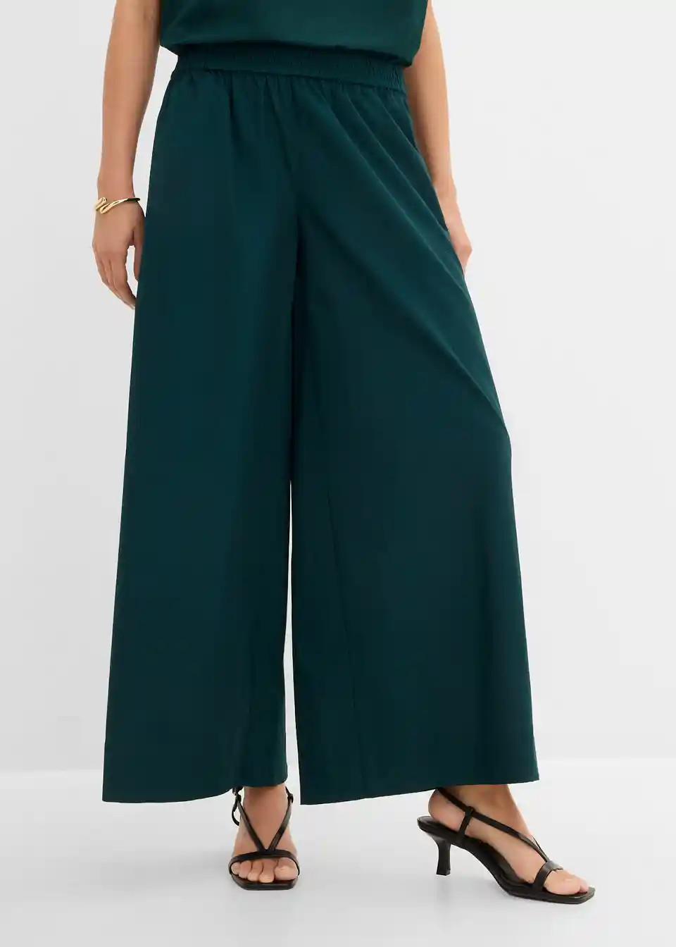 Culottes mit besonders weitem Bein, einem bequemen Gummibund sowie vorderen Seitennahttaschen und... | Bonprix DE