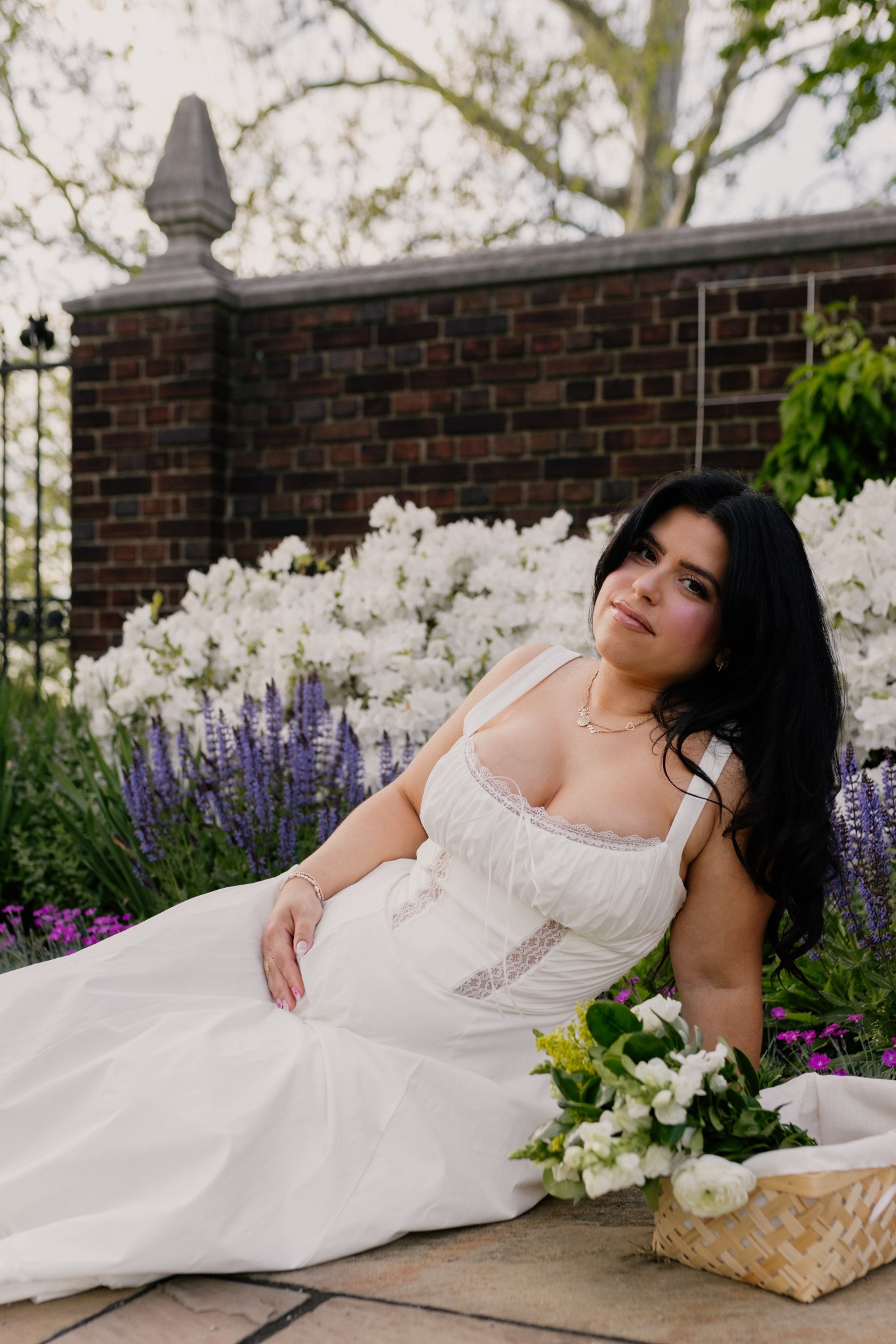 Pregnancy reveal dress 🤍 wearing size L

#LTKMidsize #LTKStyleTip #LTKBump