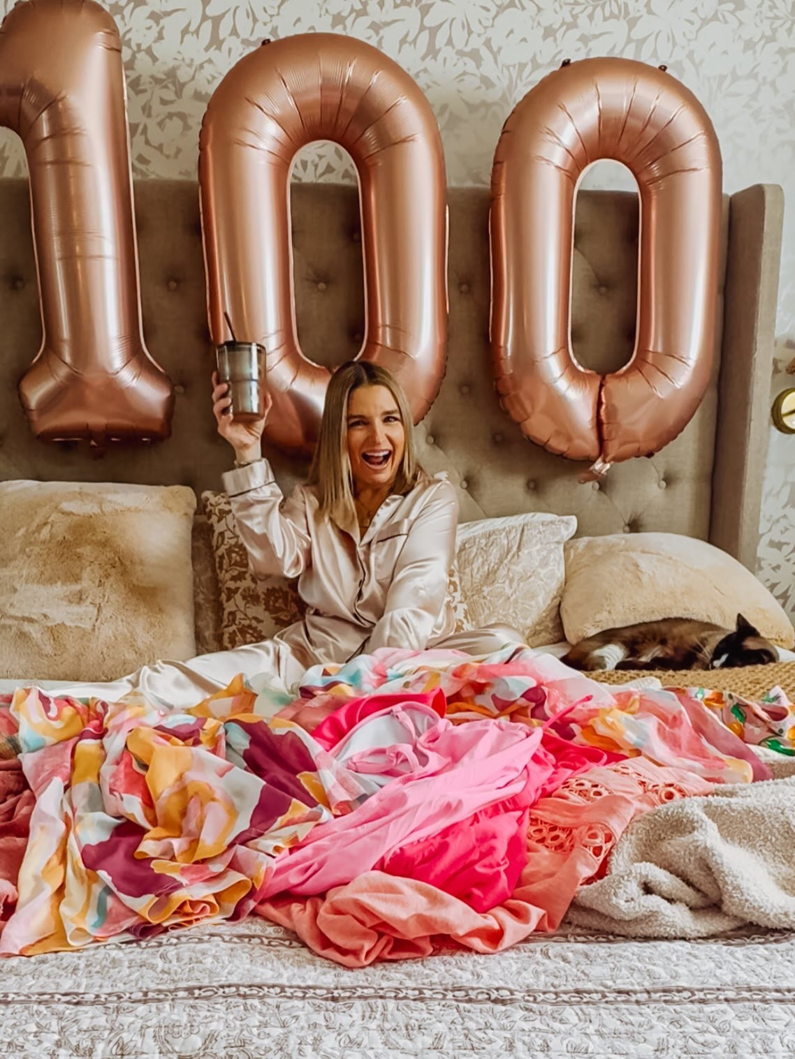WOW! 100k!! 🤩 I could not have gotten here without all of you and without my family by my side! I love this creative space and meeting all of you besties has been one of the best parts of this journey- hearing that I helped you find an outfit for your sons wedding, cute workwear or even find the confidence to wear something different has made this so much more than a simple page!  Thank you all for letting me be a part of your petite world! #blessed 

#100k #mybesties #whatloveis #pinchme
