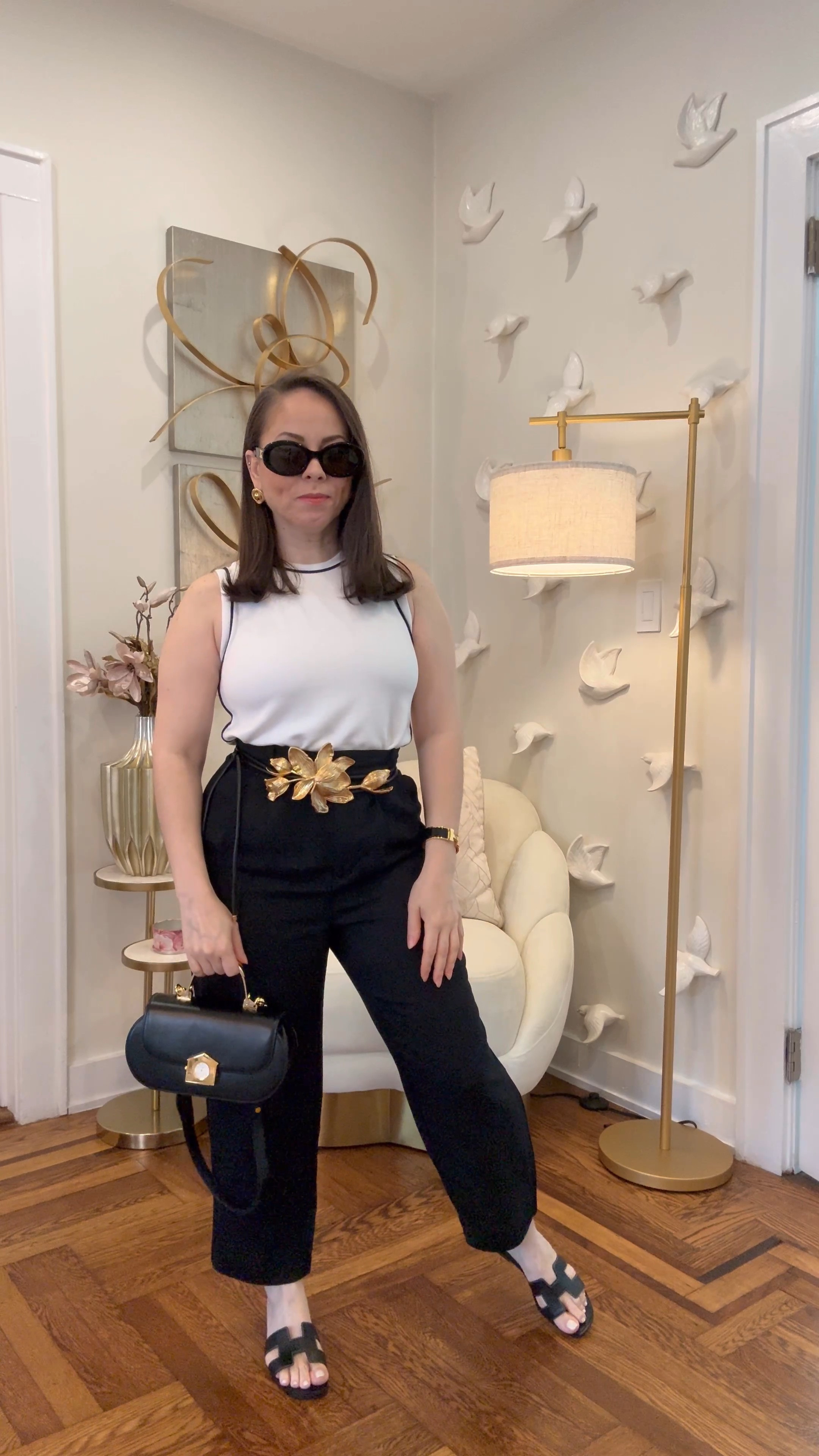 Un look simple, pero elegante.
Consigue un look similar en los enlaces que aquí les comparto. 

#LTKVideo #LTKOver40 #LTKStyleTip