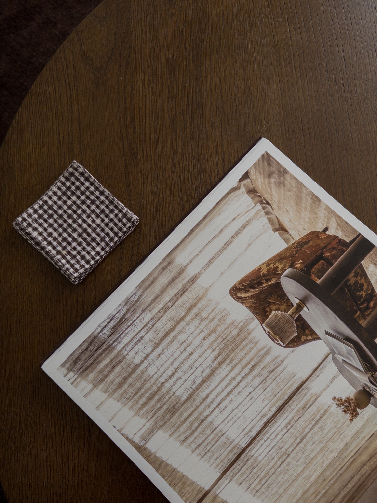 coffee table styling 

coffee table styling, minimal coffee table styling, home office inspo 

#LTKHome