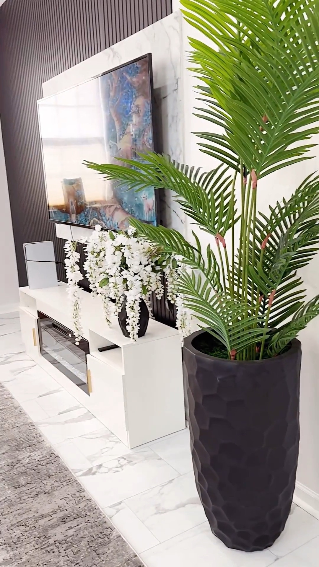 Transform an Empty corner in your space by adding this plant and planter. A perfect way to elevate your home ❤️
Tap below to shop! Follow me @omabelle for more Fashion, Home & everything inbetween. Glad to have you here!!! 💕😊🙏

Home | Home decor |Entryway decor | Entryway table | console table | Buffet table | Accent table
Pottery barn | Amazon home
Restoration hardware look for less |Luxe for less | Entryway ideas | Foyer table | Foyer decor | Sofa table | Black sofa table | Black console | Black accent table
| Black wooden table |Living room decor | Rugs | Area rug | Neutral rug | Living room family room rug | Sofa sectional | Washable cleanable sofa | Family friendly sofa furniture | Stain resistant fabric sofa | Cloud sofa | Family kid toddler | pet friendly sofa | Coffee table | Livingroom | Home decor | bedding | bedroom | fall decor |  fall porch | dresser | rug | kitchen | dispenser | cutlery set | knives 



#LTKvlog #LTKHome #LTKU