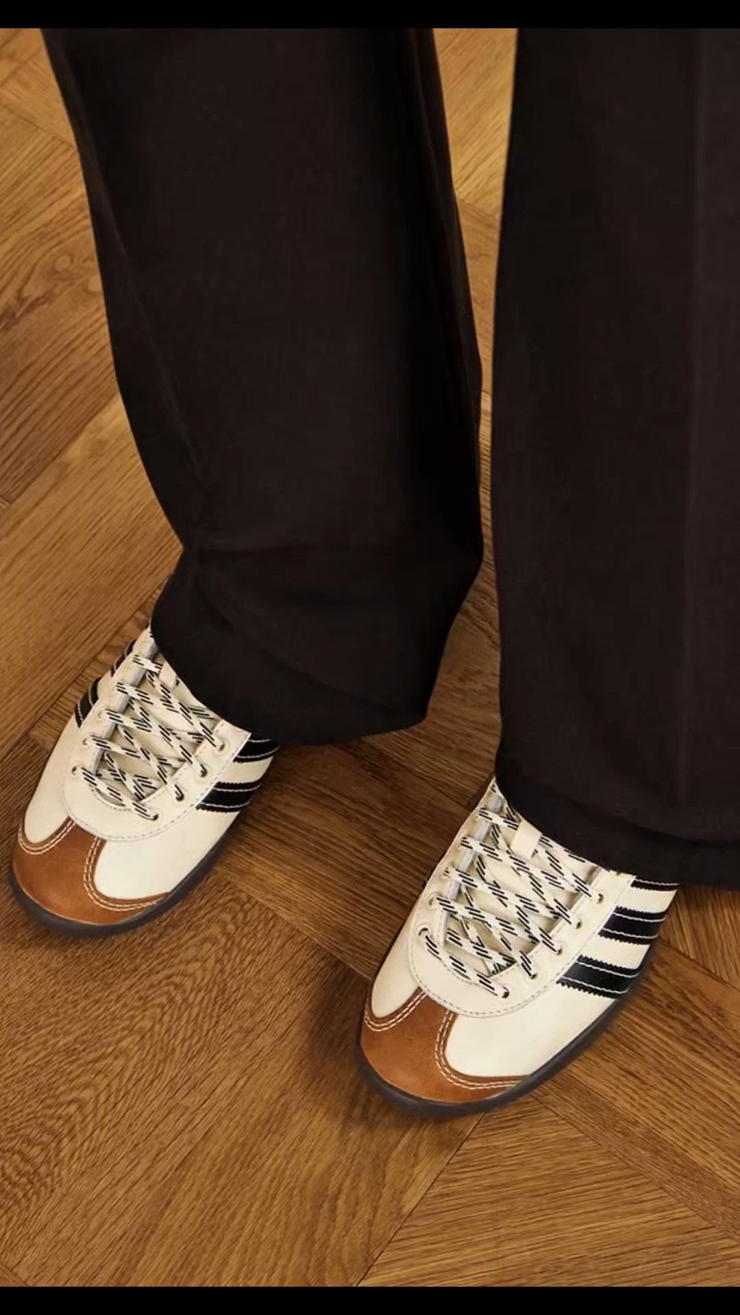 The sneaker everyone's about to be wearing 00
Already selling out most places but I found a few pairs and they are SO good in person
Comment LINK and I'll send them to you before they're gone
#adidas #walesbonner #sneakers #newdrop
#Itkshoecrush
goldengoosegang sizes are already going... don't wait on these
 

#LTKootd #LTKMothersDay #LTKWorkwear