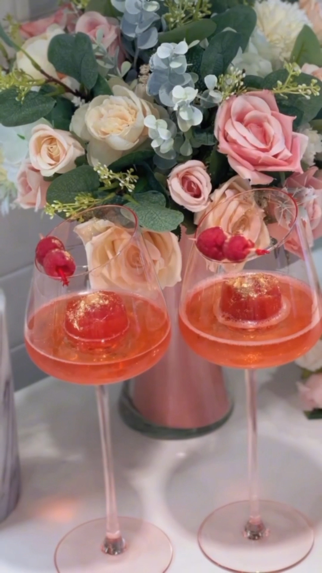 🌹 𝙎𝙥𝙖𝙧𝙠𝙡𝙮 𝙍𝙤𝙨𝙚 🥂✨ 𝙈𝙞𝙢𝙤𝙨𝙖


#ValentinesInspo #vday #GalentinesCocktails #GlitterCocktails #ValentinesDayDecor

#LTKSeasonal #LTKparties #LTKhome