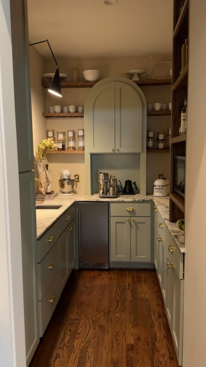 My Butler's Pantry🍋
Butlers pantry/ kitchen decor/ pantry decor/ home decor / kitchen appliances/ kitchen organization/ pantry organization



#LTKFamily #LTKWatchNow

#LTKHome