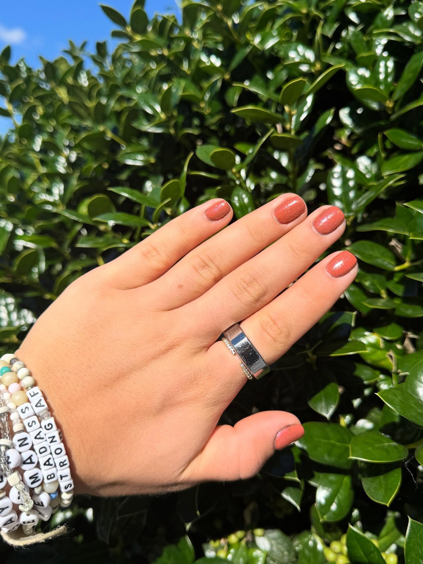 “Showgirl”

Rx

2 reps flowerpot (long lasting)
1 rep I’ll take another spritz (long lasting)
1 rep the pixie effect (top coat)

@oliveandjune 
#oliveandjune #oliveandjuneambassador #oliveandjunecampusambassador #fallnails #taylorswift #lifeofashowgirl