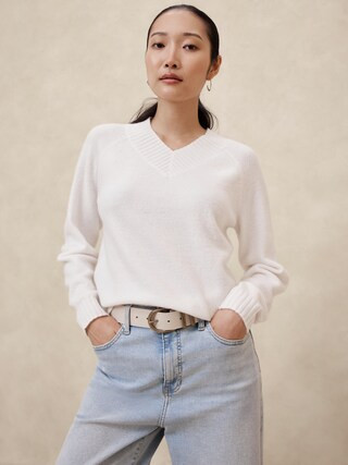 Cozy Vee-Neck Sweater | Banana Republic Factory