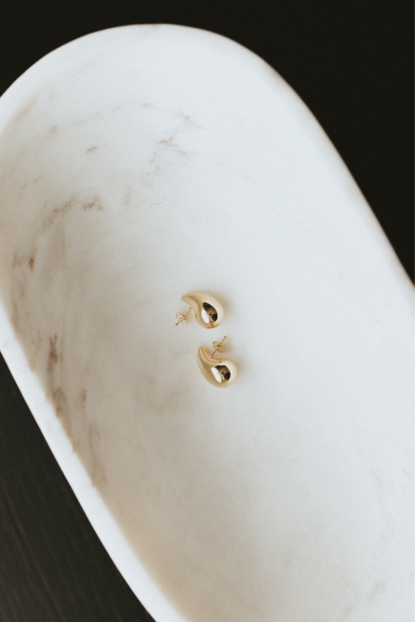 High value jewelry pieces: solid gold pieces under $500, heirloom worthy 🎁 gifts for that special person in your life from Kinn, Ross Simons, Aurate, Mejuri and CatBird. 

#LTKGiftGuide #LTKHoliday #LTKSeasonal