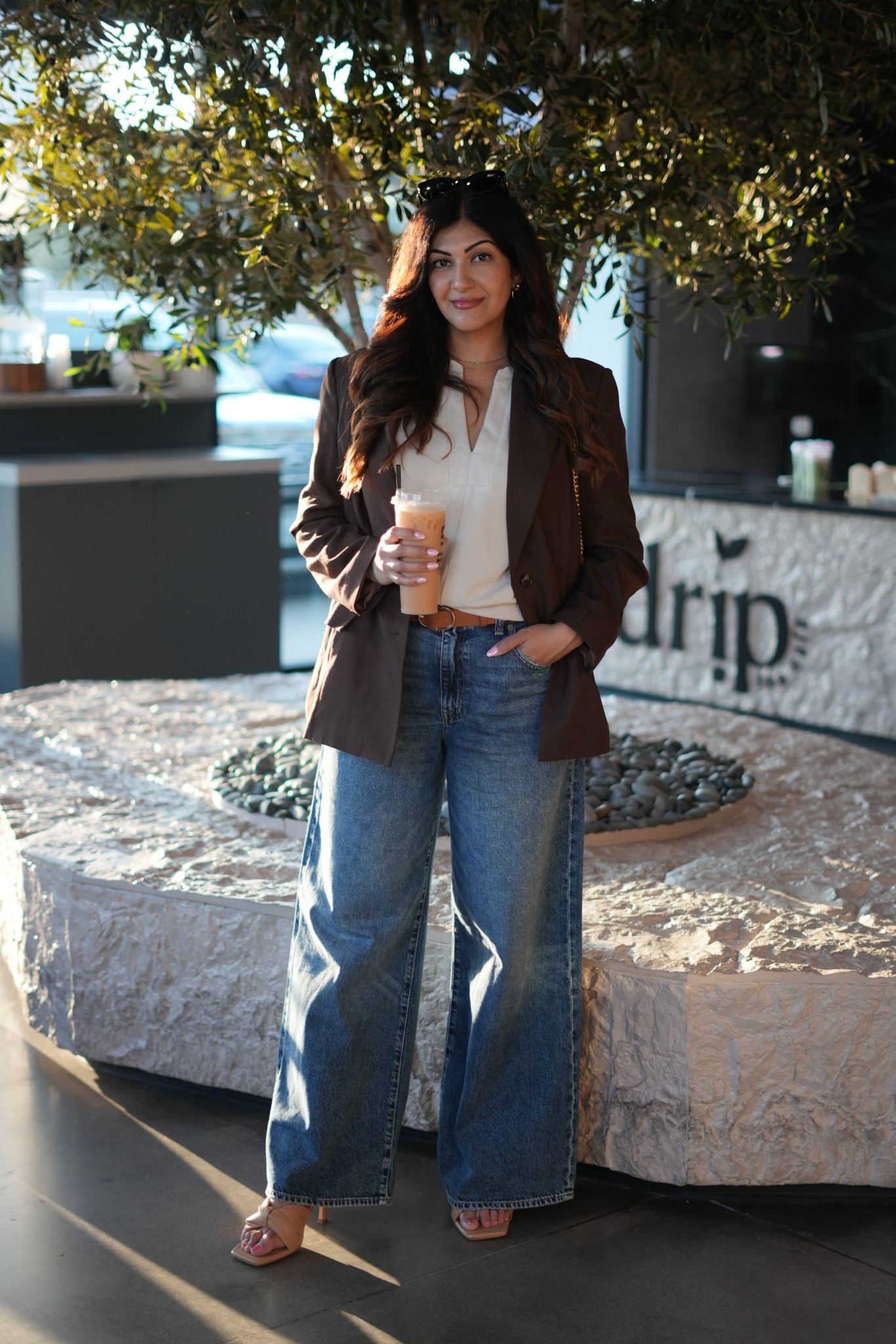Working from the coffee shop outfit. These madewell jeans are on sale. Wearing size 30.  
Casual workwear 

#LTKxMadewell #LTKMidsize #LTKWorkwear