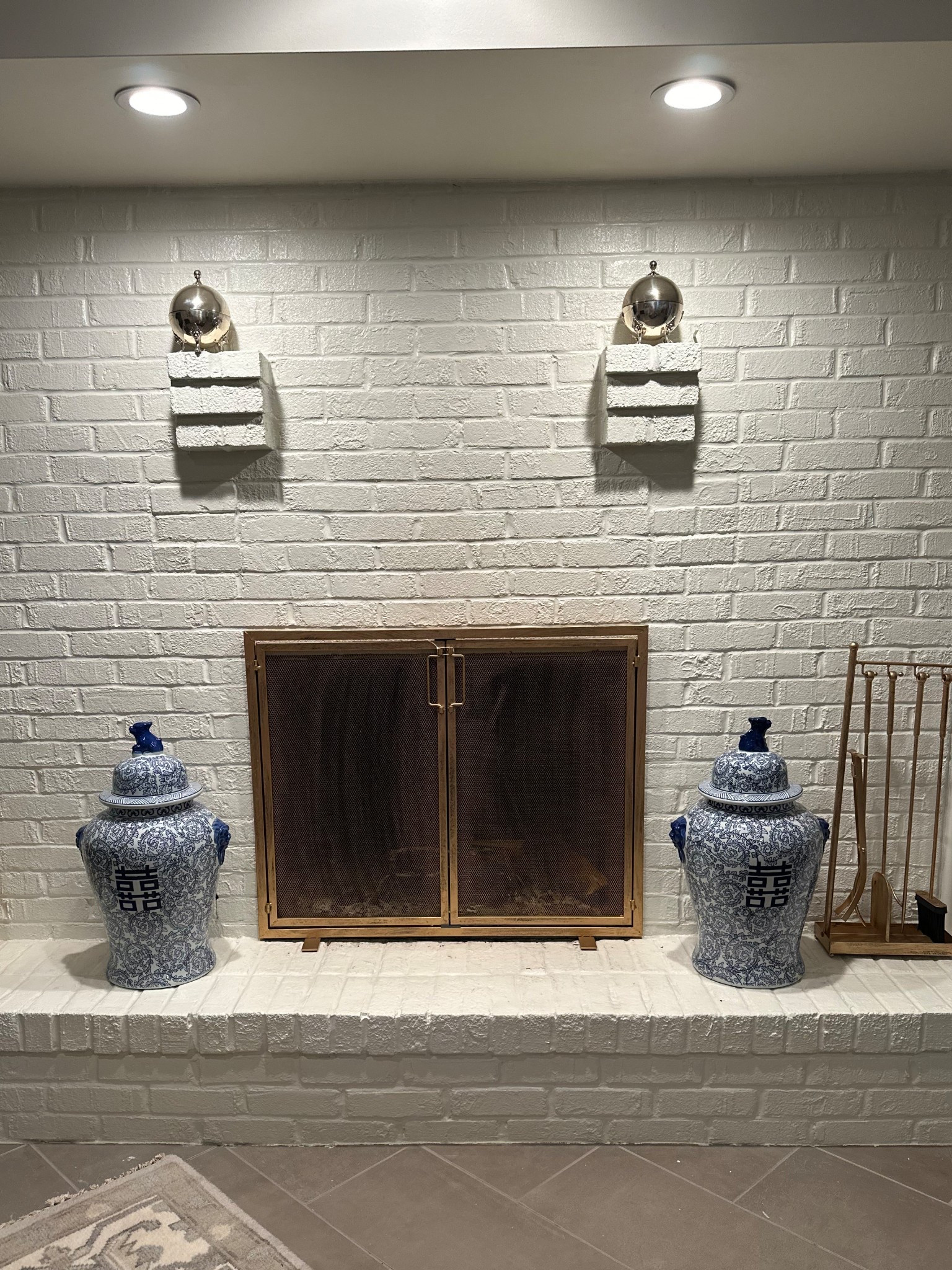 Finally found the perfect screen to upgrade our fireplace! 🔥🤍

#LTKSeasonal #LTKHome #LTKFindsUnder100