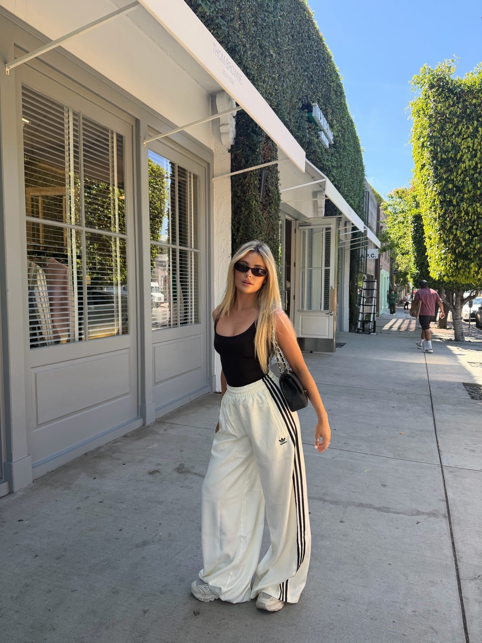 these trousers 🤏🏼🤏🏼🤏🏼🤏🏼
adv

#LTKsummer #LTKuk