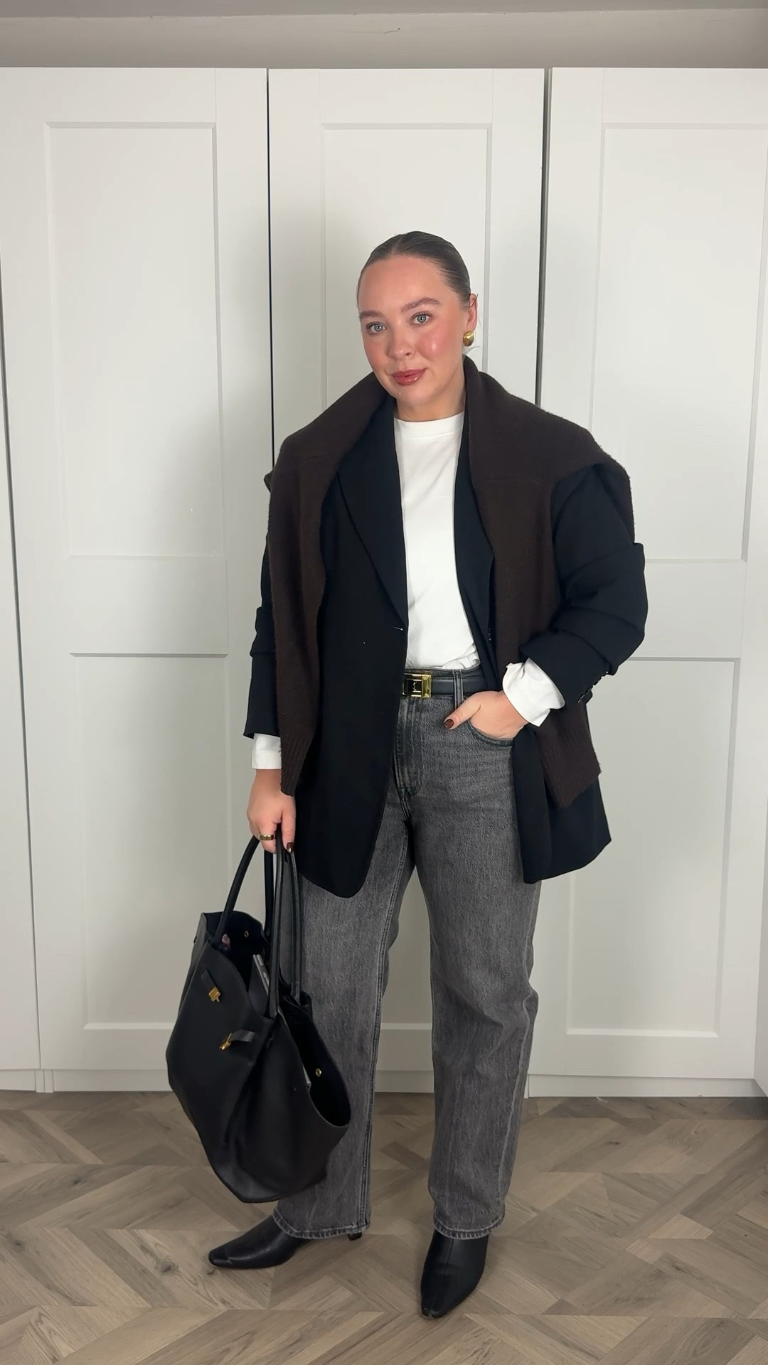 smart casual office outfit! These are my fav jeans I already have in a few shades but I went for the grey in a longer length this time!

I’m 5 ft 2 and a half and a UK 14, im wearing a 31 regular in the washed grey jeans 

#LTKmidsize #LTKspring #LTKworkwear