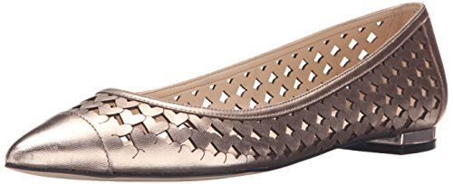 Nine West Women's Ashling Metallic Ballet Flat | Amazon (US)