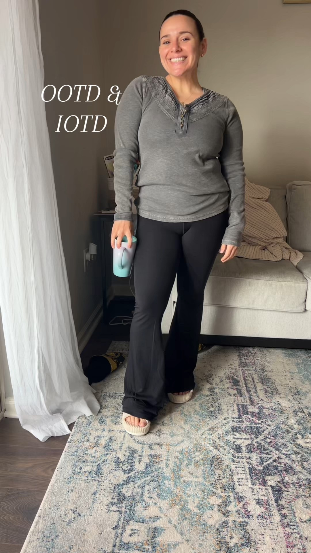 OOTD 🫶🏻
Feeling kind of 90s mom in this outfit 
No plans for the day so a comfortable outfit that can go anywhere is a must 
Shirt: Medium 
Pants: Medium

#LTKootd #LTKmomlife #LTKSeasonal