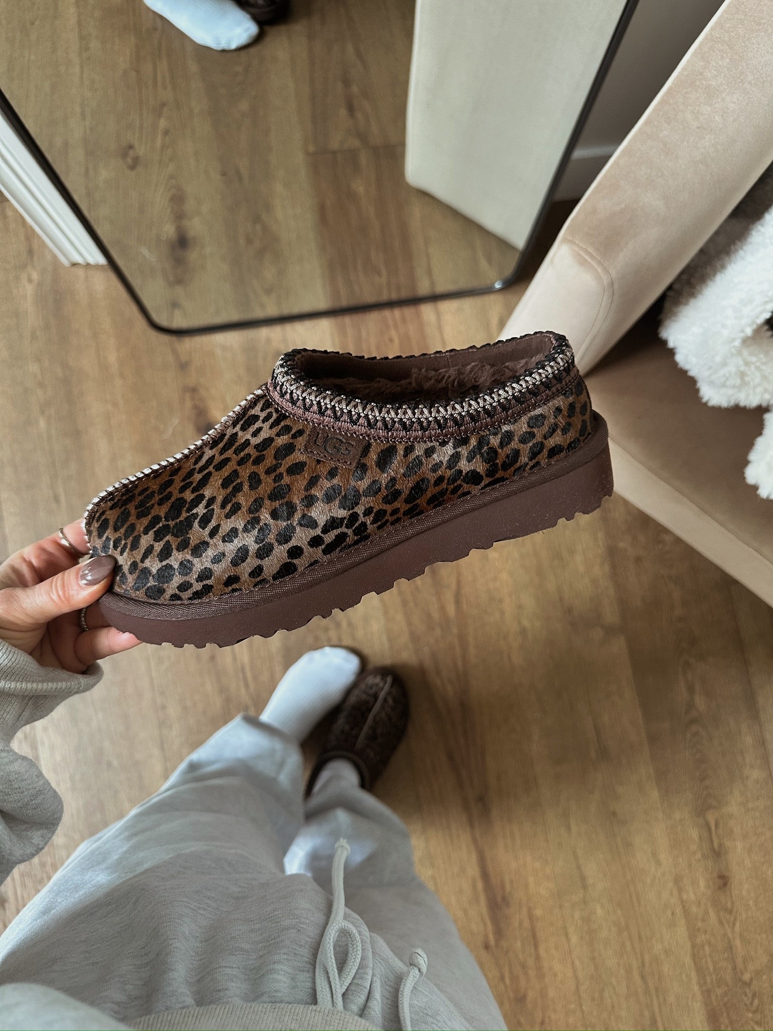 Leopard Uggs 

#LTKStyleTip #LTKFindsUnder100 #LTKSeasonal