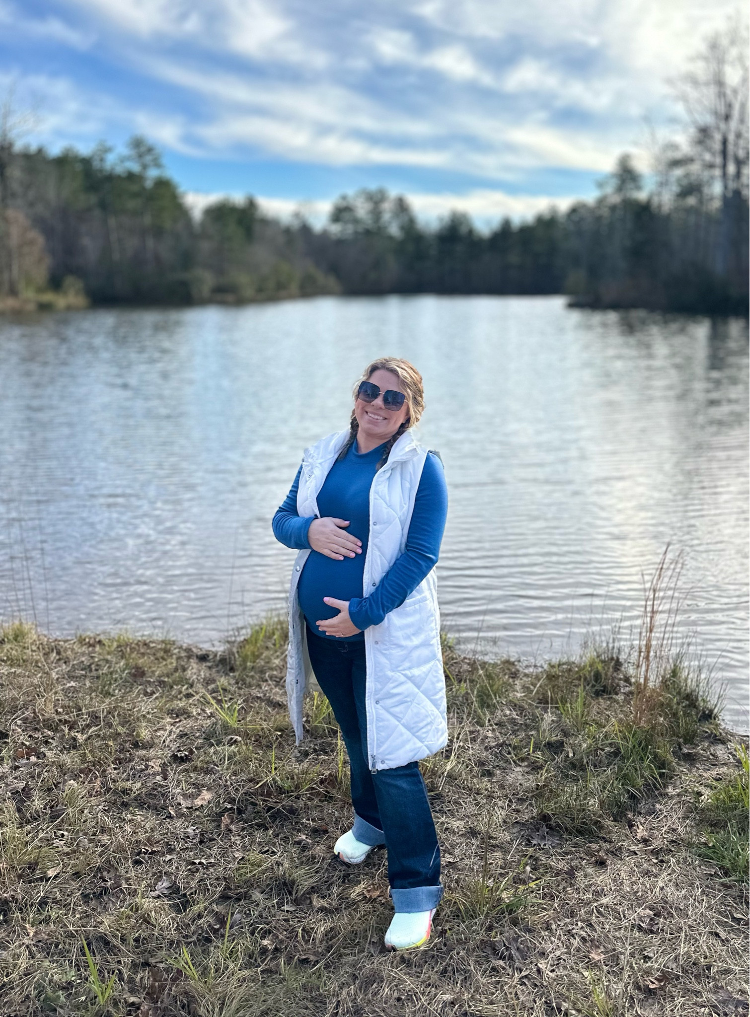This puffy long vest is one of the cutest winter wardrobe additions that’s so affordable from Amazon.

Amazon puffer vest
Hiking outfit
Maternity athleisure
Athleisure outfit
Amazon finds

#LTKFindsUnder50 #LTKBump #LTKStyleTip
