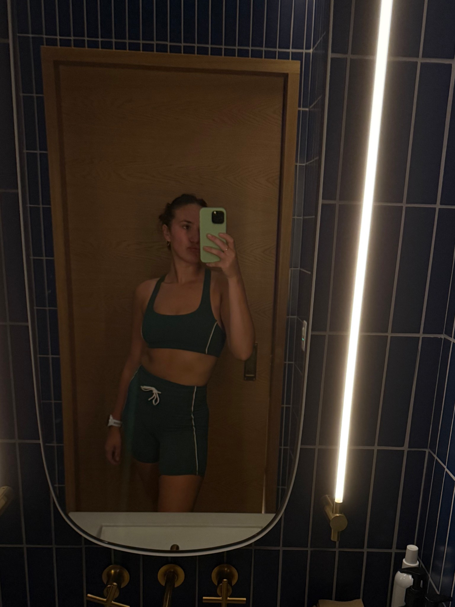 @Vuori US 
The best set and I seriously get so many compliments every time I wear it 
They have new colors too!! 

#LTKActive #LTKootd #LTKSpringSale