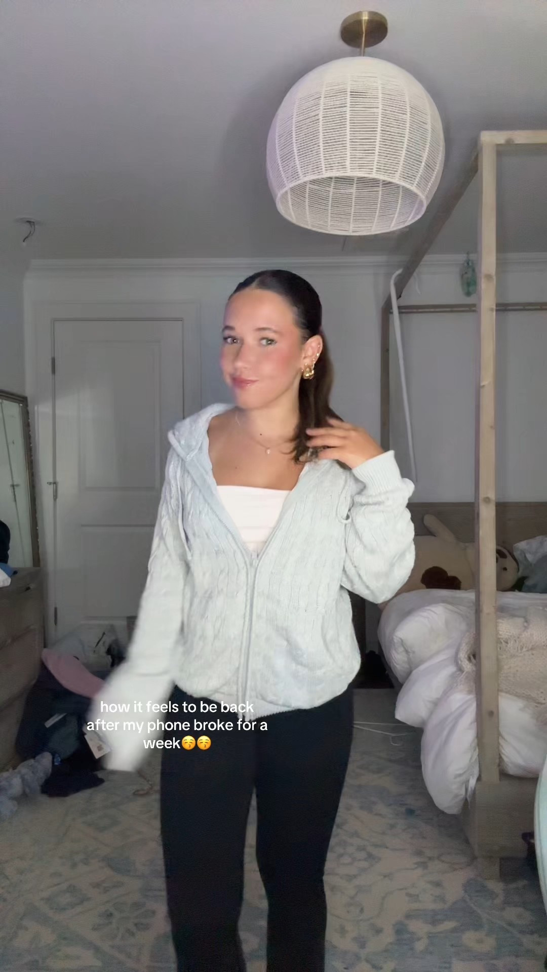 top: brandy
sweater: brandy
leggings: lululemon
earrings: amazon
necklace: evryjewels (code JORDYN11)