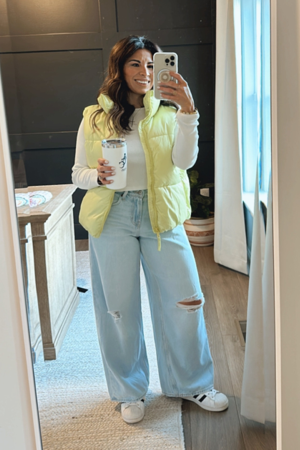 Happy Monday! My current favorite jeans are all the rave! And they are mid rise!