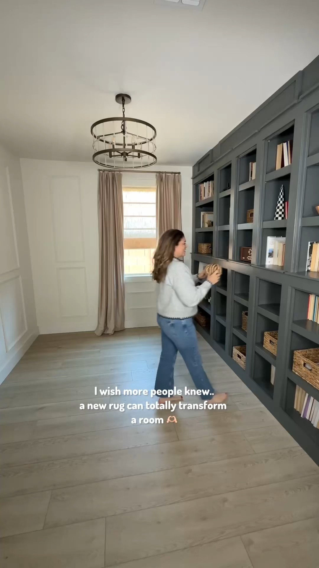 When a rug makes the whole space feel like home 🙌 This one’s from the Loloi x Chris Loves Julia collection—shop it on LTK.

#LTKHome