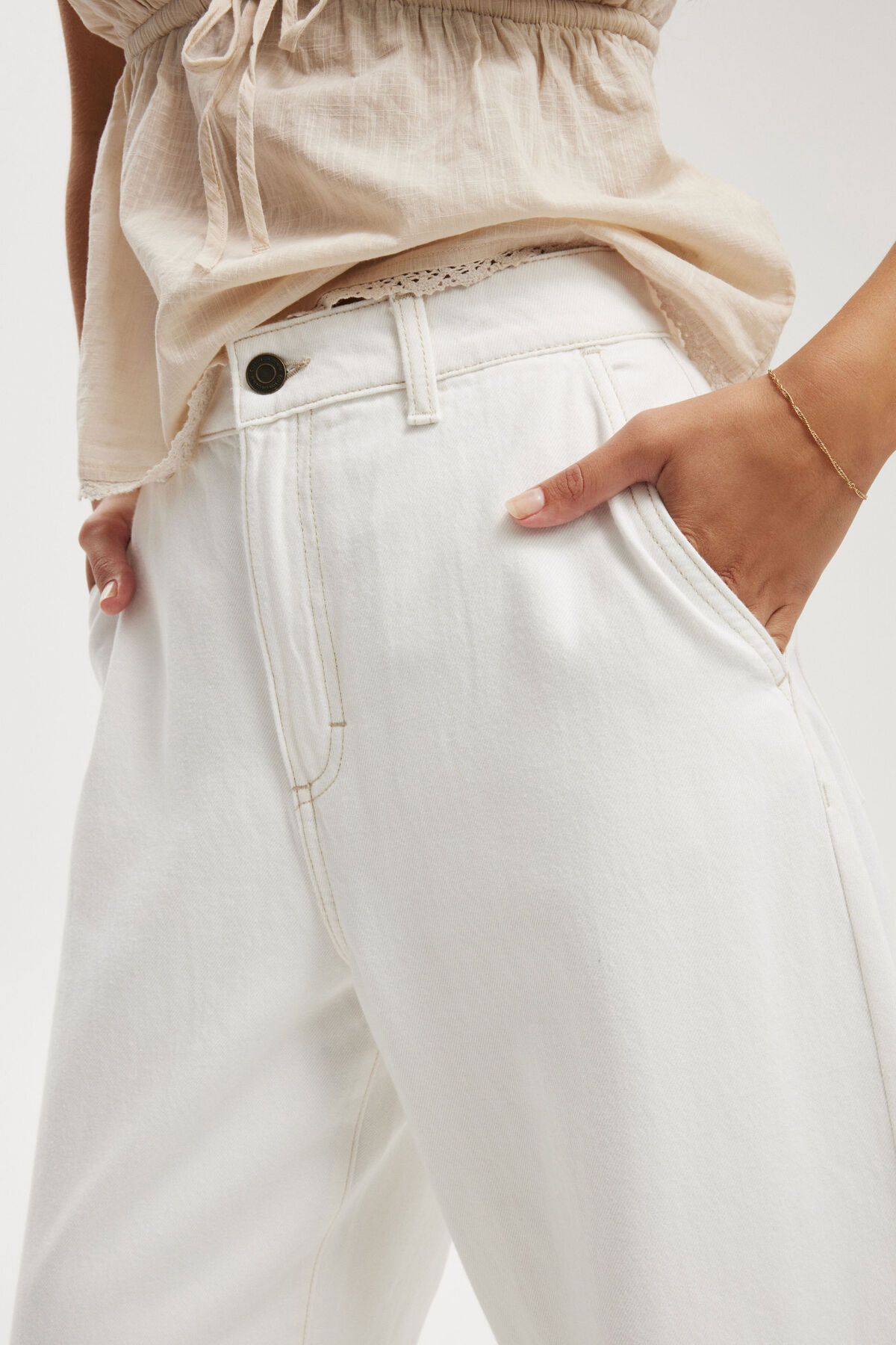 Barrel Jean | Cotton On (ANZ)