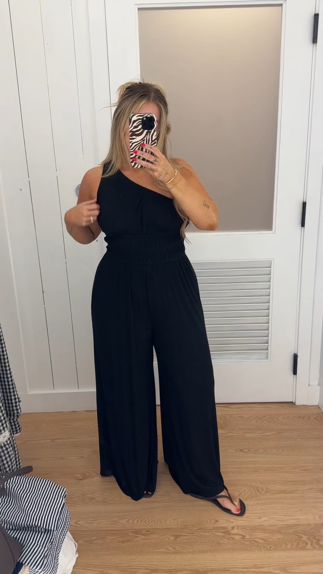 What I got from AE today!! 🤍 
Jumpsuit — large 
Set — XL pants & medium top 
Striped set — large pants & medium top 