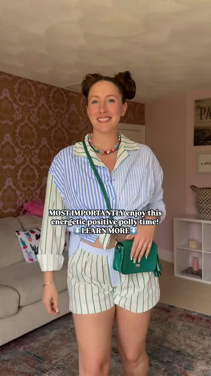 💖SIGNS YOU’RE OVULATING/ about to OVULATE ⬇️

✨THE SIGNS: 
Increased focus 
High energy 
Sassy af 
Feeling godly 
Confidence level 100000000
Strong 💪🏻 (could lift a car)
Silly and fun 
Social 
Chatty Cathy 
Cervical mucus is goooppinnn 
Positive Polly 
Slight cramping on one side or both of your ovaries 
Hungrier 
Craving high fat 
In the mood 😈
Hotter — both physically and temperature wise 
Skin is GLOWING 

💖PLUS: many years of healthy ovulation lead to less health issues later in life and staying younger looking for longer ⬇️

💖 OVULATION IS THE MAIN EVENT— if you don’t ovulation you don’t release certain hormones to make your period easier and you also don’t get a real period you just get breakthrough bleeding or no bleed AT ALL 

💖Now sadly ALOT of things can f*ck with ovulation ⬇️
-hormonal birth control (which most pills stop it all together) 
-stress 
-thyroid issues 
-undereating
-over exercising 

💖Ovulation is when your hormone estrogen peaks and we get a boost of testosterone (why we feel so confident and strong) 

💖This is also the ONLY time in our cycle where we can get preg! So if you’re not looking for that to happen take extra precautions! 

💖LASTLY—-Ovulation is such a special time! We are made to fear getting preg when it can only happen during a small window every month! ⬇️

Healthy ovulation will be one of the coolest times of the month and it will keep you wrinkle free, youthful and protect against diseases later in life ! So honor that sh*t 💖

#hormonehealth #ovulation #estrogen #hormonehealing #wellnessjourney #ovulationtracking