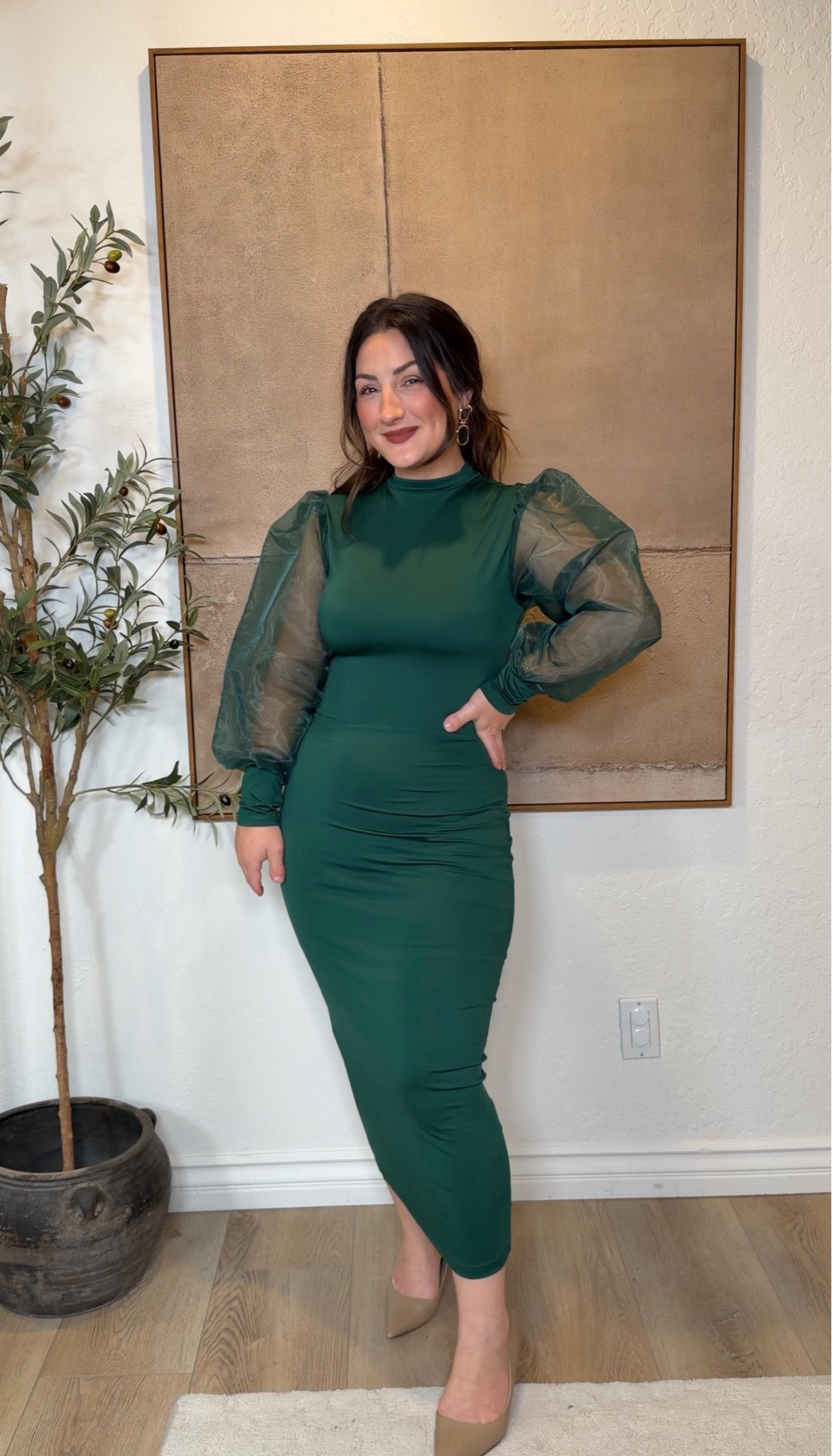 Gorgeous dress with statement mesh sleeves! Size small (5'0" 140lbs)


#LTKPetite #LTKWedding #LTKFindsUnder50