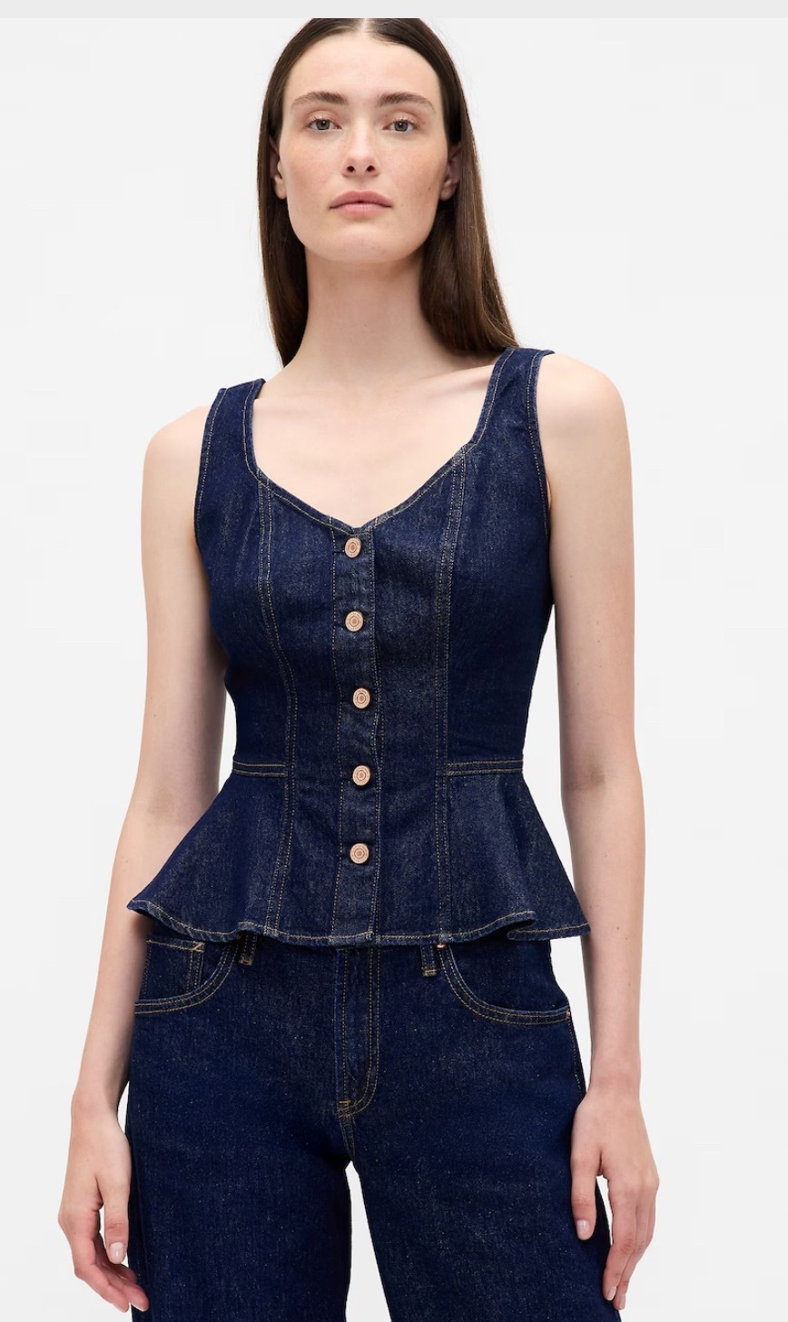 Going out top look for less

#LTKSeasonal #LTKStyleTip