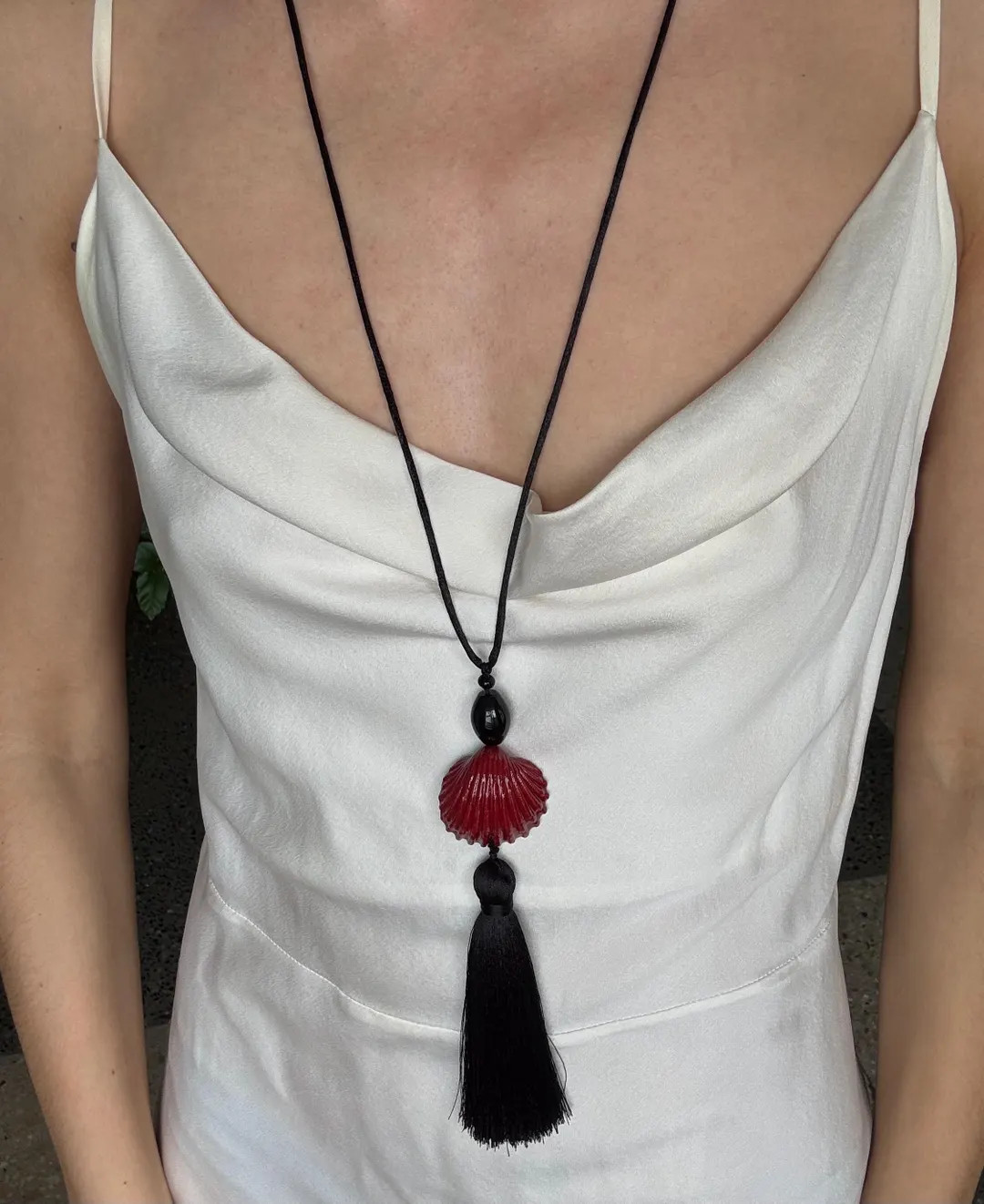 Tassel Necklace With Red Shell and Onyx Gemstone | Big Seashell Pendant - Etsy Ireland | Etsy (US)