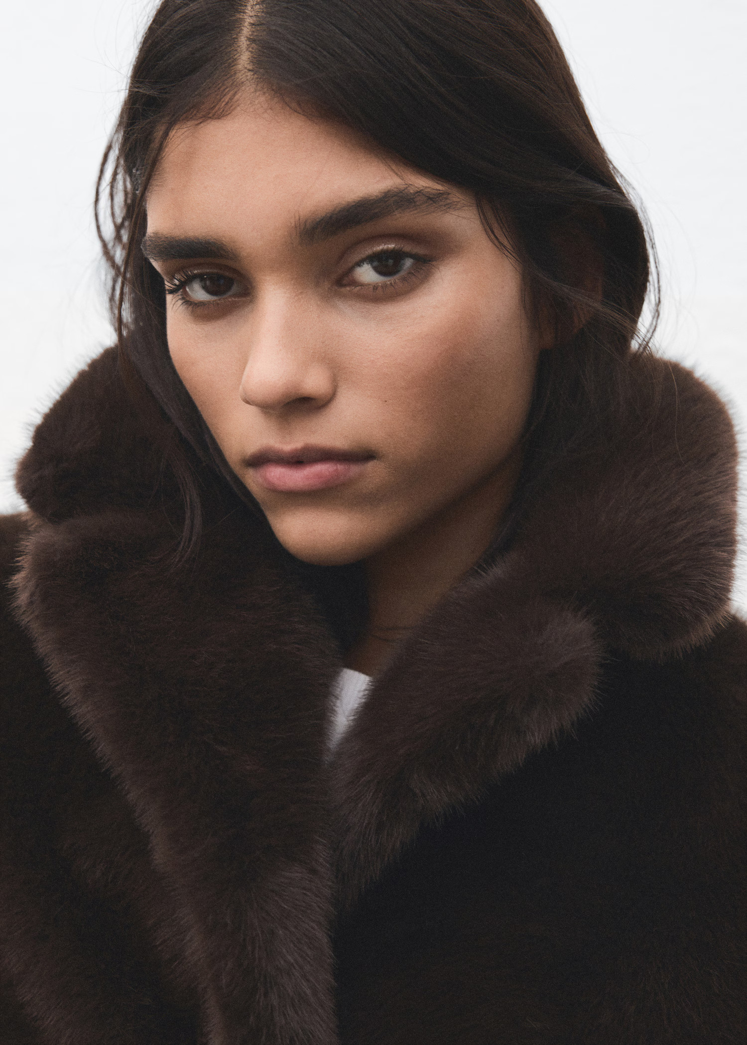 Faux-fur coat with lapels | MANGO (UK)