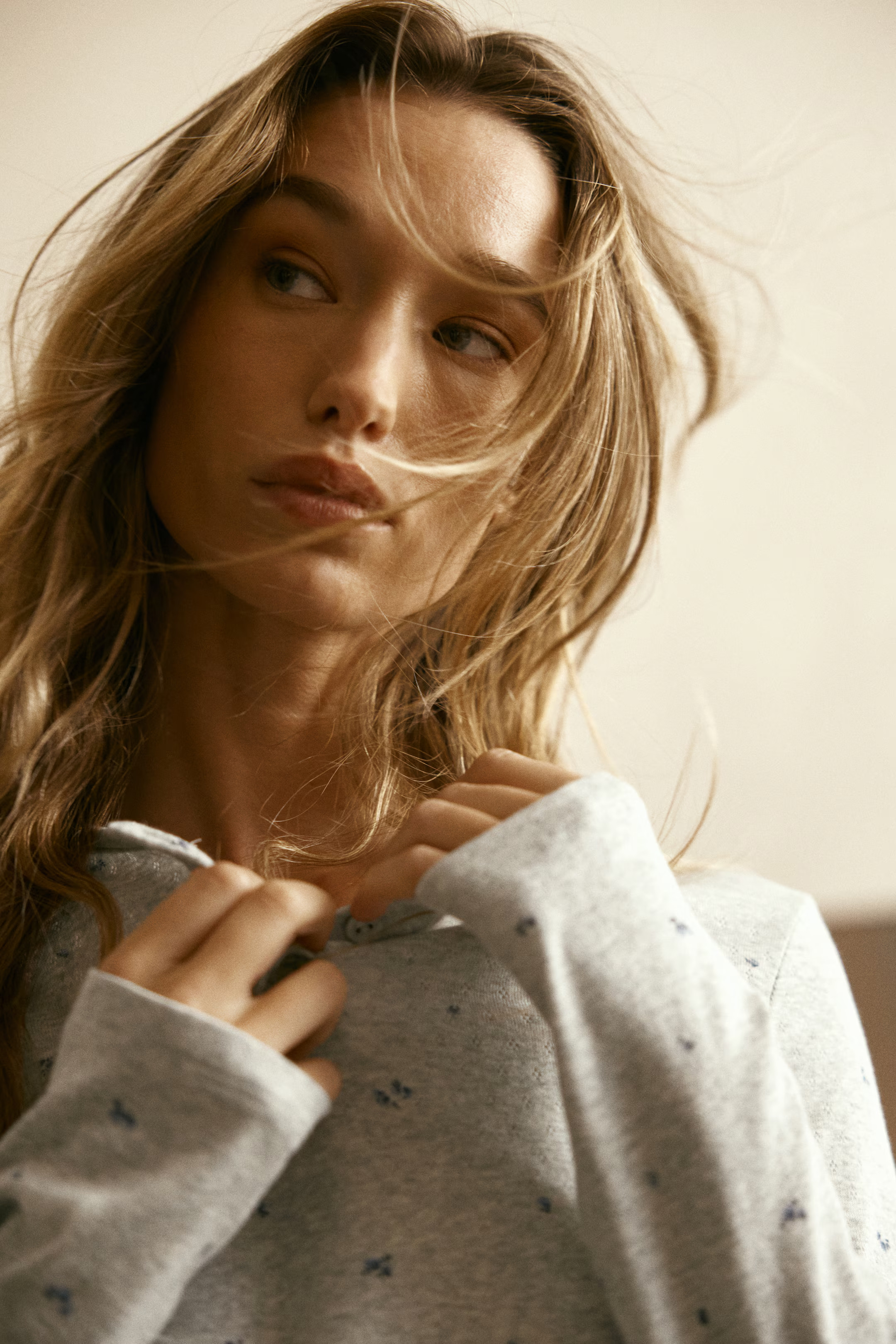 Pyjama mit Pointellemuster | H&M (DE, AT, CH, NL, FI)