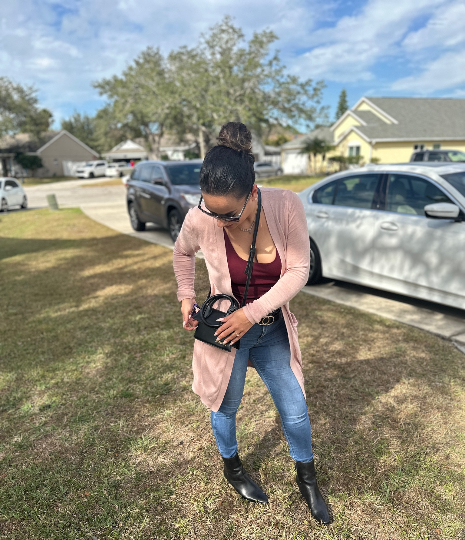 Effortlessly chic for a casual day out! 🍂✨ Loving how this cozy cardigan pairs with sleek boots for a polished yet comfy vibe. Find all the outfit details on my LTK—shop the look now! #OOTD #LTKStyle #AffordableFashion

#LTKActive #LTKStyleTip #LTKTravel